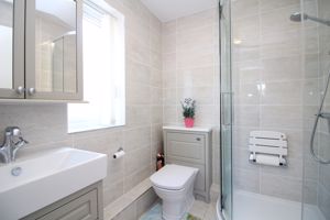 En-suite- click for photo gallery
